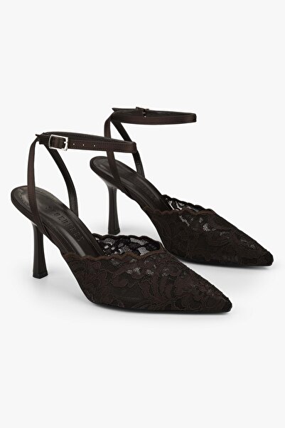 Shoeberry Γυναικείο στιλέτο με κεντημένη δαντέλα Holly Brown
