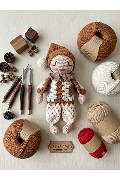 El Yapımı Amigurumi Uyku Bebek – Örgü Dekoratif Oyuncak
