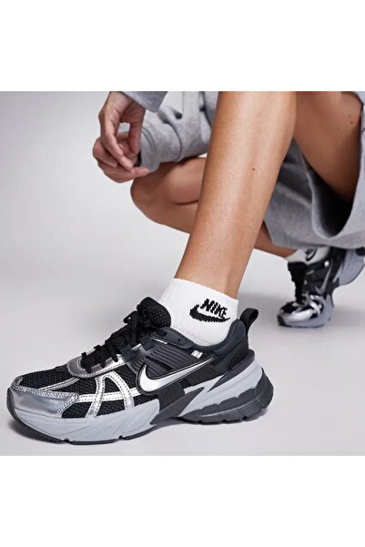 Nike V2K Run Black Sneakers Sportie (Slim Fit)