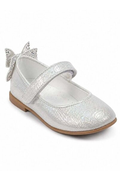 Zekids Girl's Patent Leather Butterfly Detailed Design Ballerinas