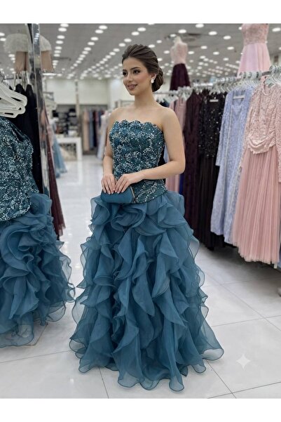 Pyramid masterpieces The Charming Evening Dress