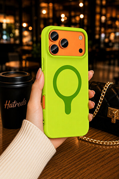 Hatreds iPhone 17 Pro Max Uyumlu MagSafe Silikon Kılıf Yeşil