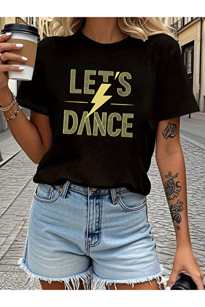 799 تي شيرت نسائي بأكمام قصيرة وياقة دائرية بطباعة جرافيكية من Rock Party Sty...