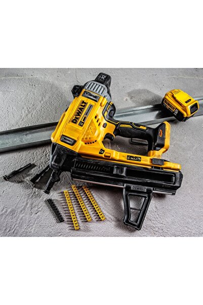 Dewalt Pistol de cuie cu acumulator DCN890N