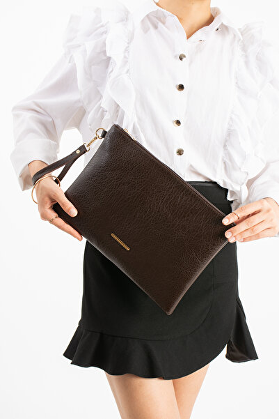 DEV 3 ADAM Καφέ γυναικεία τσάντα clutch από συνθετικό δέρμα με λουράκι καρπού...