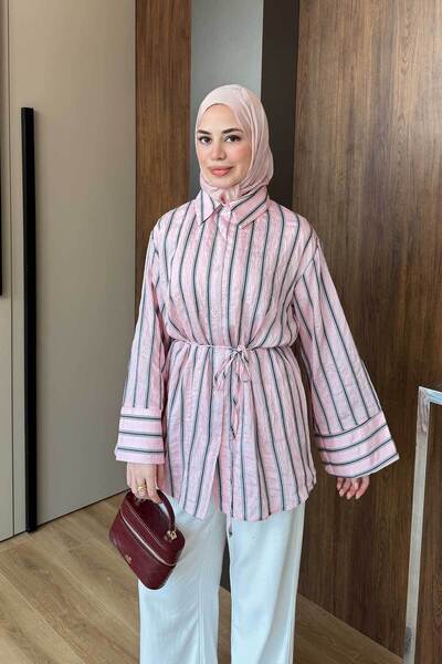 LOCCO قميص نسائي أسود مخطط بأكمام بالونية باللون الوردي