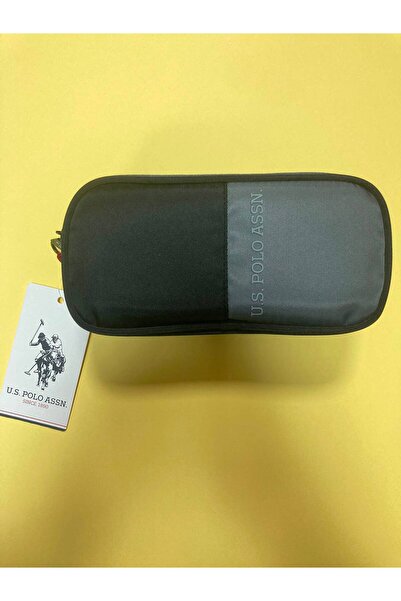 U.S. Polo Assn. حقيبة أقلام من U.S.Polo Assn باللون الأسود، مطبوعة باللون الر...