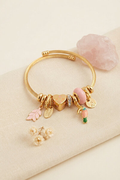 deluxe takı ve giyim Gold Color Bracelet with Bird Figure and Pink Charm