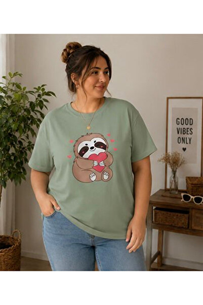 3S MODA تي شيرت نسائي كبير الحجم مطبوع عليه طباعة رقمية من Basic Sloth