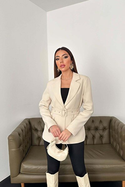 Moda Days Women's Beige Jacket with Collar, Flap Pockets, Buckle Belt, Long S...