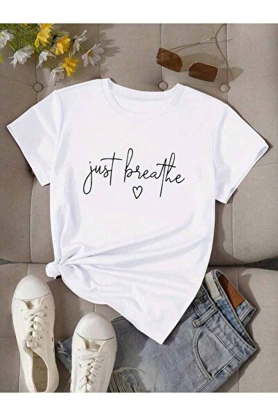 799 قميص نسائي أخضر فاتح مطبوع عليه عبارة Just Breathe - قميص بأكمام قصيرة وي...