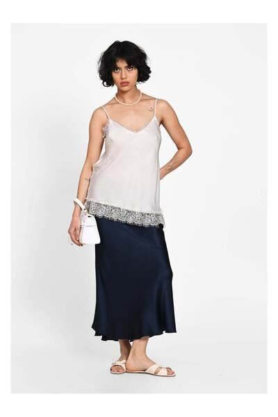 SimpleFind Top satinat cu bretele si dantela Bej