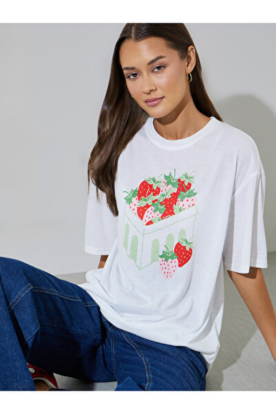 Styli White Graphic Print Oversize T-Shirt