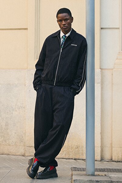 Bershka İnce çizgili super baggy fit pantolon