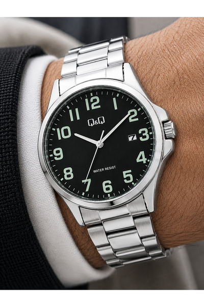 Q&Q Men's Wristwatch Silver Color with Calendar Casual and Classic Style Japa...