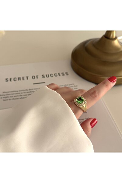 Alice İsstanbul Gold Green Square Stone Ring