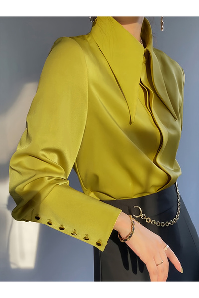 Take Two By Styli قميص بأكمام طويلة بلون أصفر ذهبي مع تفاصيل أزرار