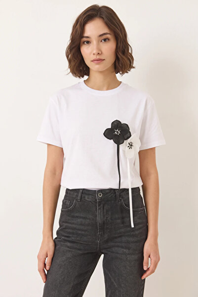 Efnaz style Women's Short Sleeve Cotton T-Shirt with Accessories White