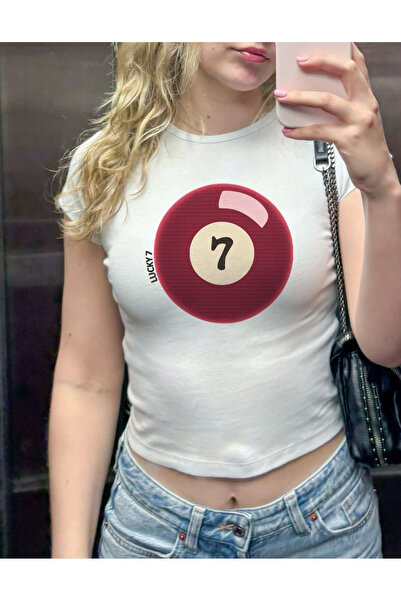 designedfy Kadın Beyaz Lucky 7 Baskılı Crop Tişört Baby Tee