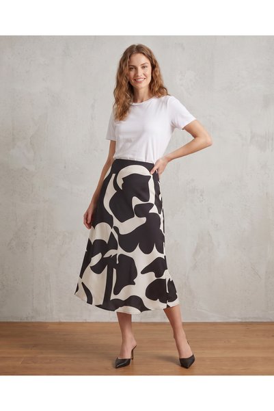 Generic Brand بلوزة نسائية قصيرة الأكمام بياقة دائرية وتنورة متوسطة الطول منق...