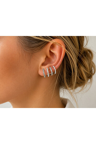 POSEİDONS JEWELLERY أقراط دائرية فضية اللون مرصعة باللؤلؤ والزركون - تصميم أن...