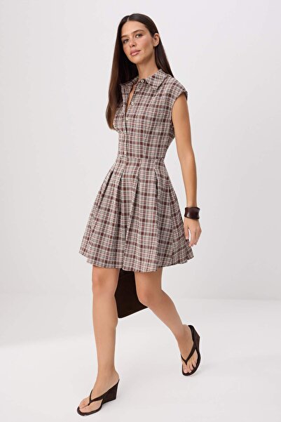 Trendyol Collection Rochie mini țesută în carouri multicolore-maro TWOSS26EL0...