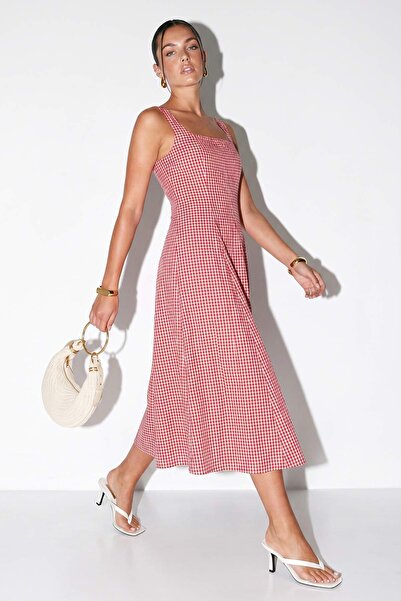 Drop by TrendyolMilla Crvena haljina sa volanima i gingham printom TDRSS26EL0...