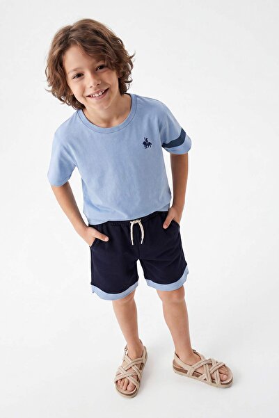 TRENDYOLKIDS Blaues Jungen-Set mit flachem Strickoberteil und -unterteil TKDS...