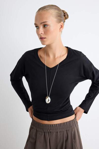Trendyol Collection Black 100% Cotton Regular Fit Stitching Detailed V-Neck B...