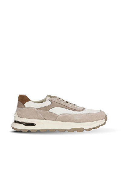 Bueno Shoes حذاء رياضي رجالي من جلد الغزال البيج 07ma2810f0056