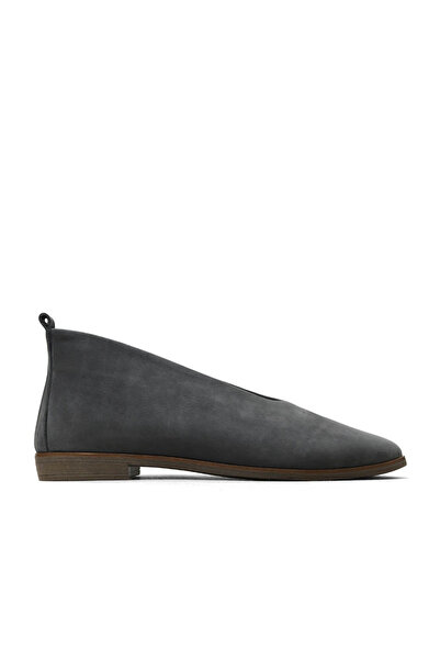 Bueno Shoes حذاء مسطح نسائي من جلد النوبوك باللون الرمادي 01wd3504