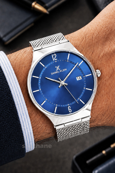 Daniel Klein Classy Blue Men's Calendar Wristwatch for Business Wear
