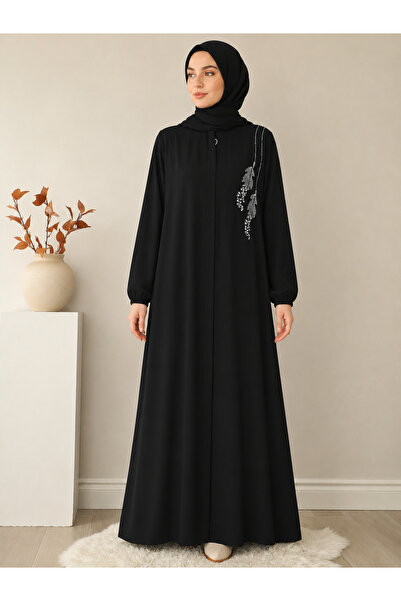 OKTAYUSTA COLLECTİON فستان فيرايس أسود بطول كامل مع تفاصيل مطرزة بالأحجار وفت...