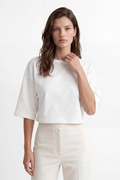 HAKKE Natural viscose blouse with wide sleeves sitting on the waist