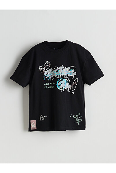 LC Waikiki Nevavm Oval Collar Printed Boys' T-Shirt with Difference