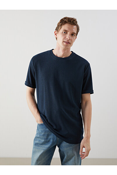 LC Waikiki Nevavm Men's Textured T-Shirt with Oval Collar and Short Sleeves