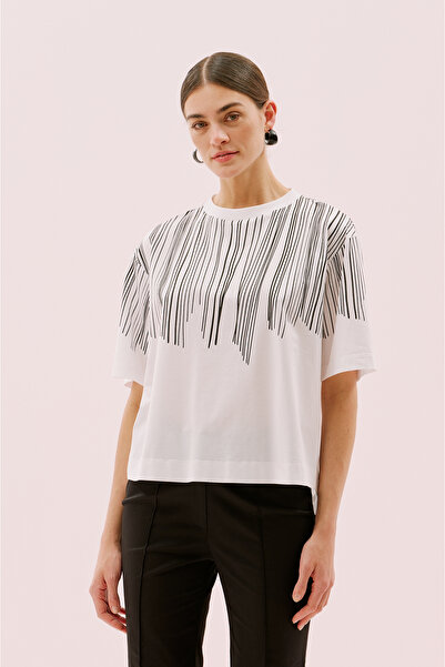 Roman Arkası Yırtmaçlı Baskılı Kısa Kol T-shirt Beyaz Y2523809_002