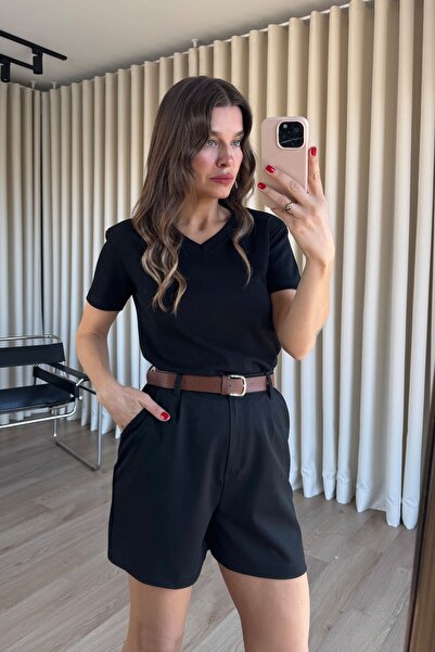 Sue Store Βασικό σορτς με μαύρη ζώνη