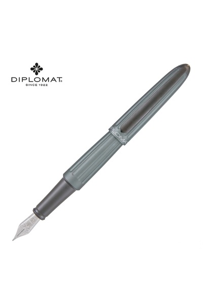 Diplomat Stilou Aero, cu penita M, din otel inoxidabil - grey