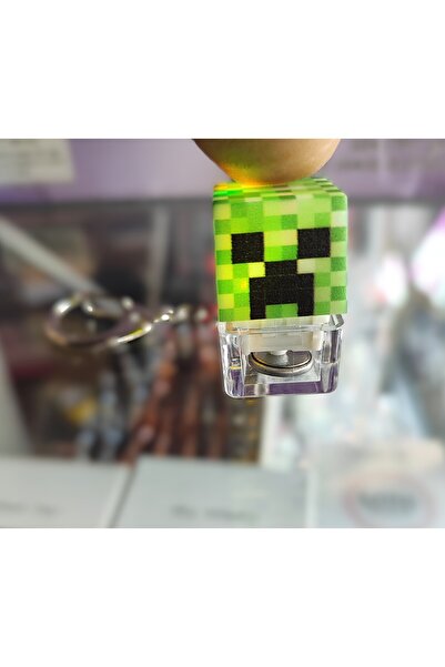 ada çanta kırtasiye Pixel Character Single Illuminated Keycap Keychain (1 Pie...