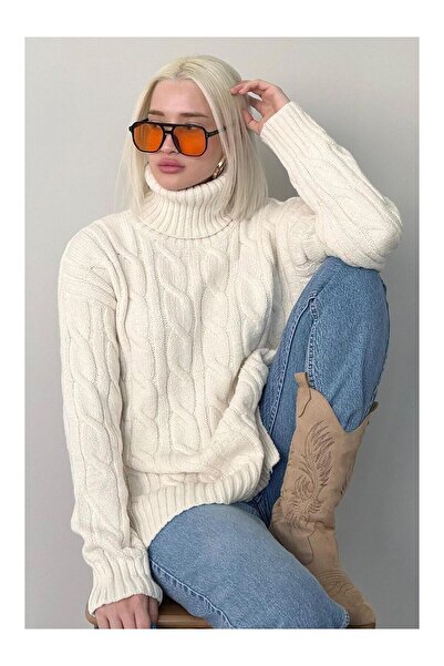 LC Waikiki Nevavm Ecru High-Neck Knitwear Sweater with Difference Mg2376