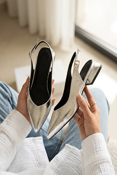 DİVOLYA Liona Silver (3 cm Heeled) Pointed Toe Heeled Ballerinas