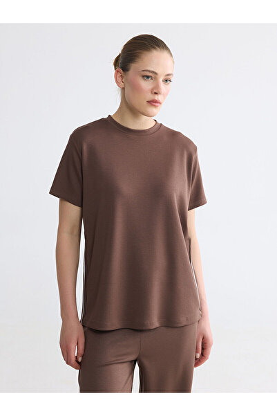 LC Waikiki Nevavm Women's T-Shirt with Oval Collar and Difference