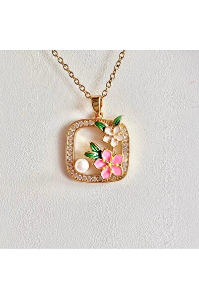 deluxe takı ve giyim Steel Necklace with Floral Square Frame Detail
