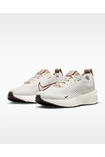 Nike Interact Run Women's Road Running Shoes (Dar Kalıptır 1 Beden Büyük Alınız)