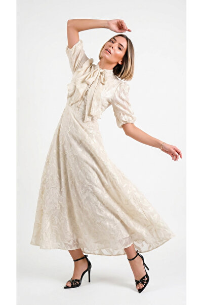 Caddebostan Moda Elegant Embroidered Midi Dress with Bow Detail