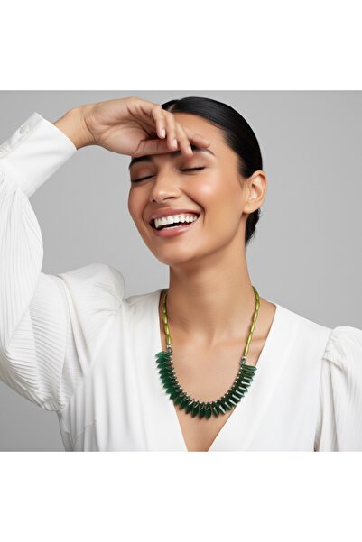 COCOSH TAKI Elegant necklace with green beads and silver color details, speci...