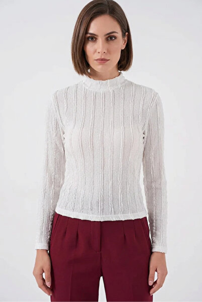 buğrahayalin Women's High Collar Textured White Blouse