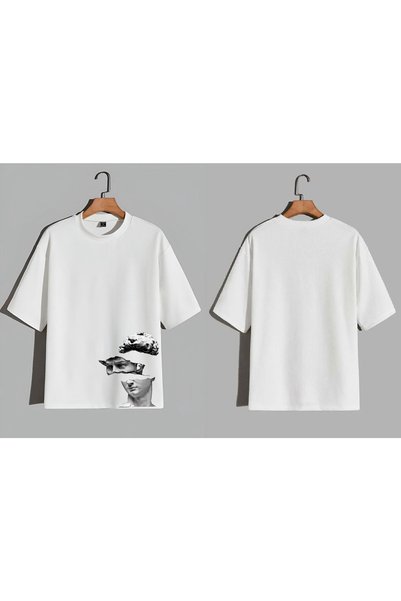 EFEVRA Printed Oversized T-Shirt That Catches Attention with Its Design