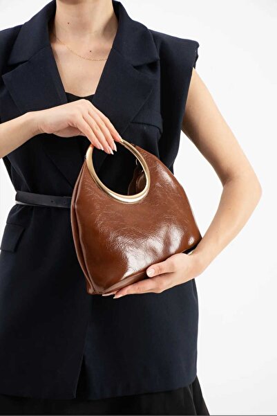 ÖZÜM ÇANTA Women's Gold Accessory Detailed Long Strap Hand and Shoulder Bag B...